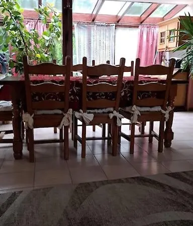 Spacious Nisramont 샬레