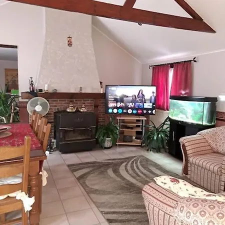 Chalet Spacious Nisramont La-Roche-en-Ardenne